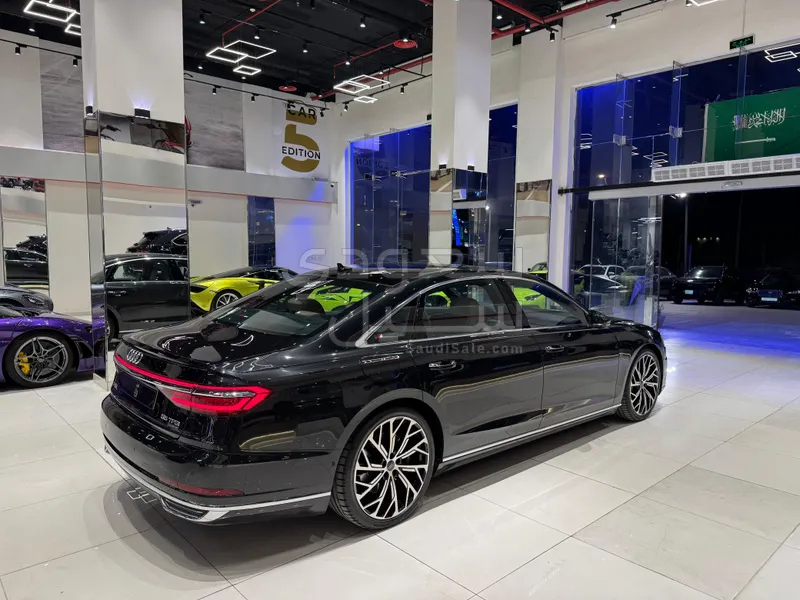 2020 Audi A8L