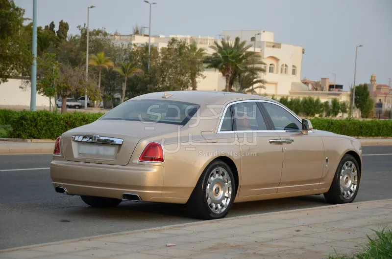 2014 رولز رويس قوست