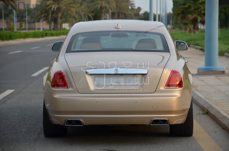 2014 رولز رويس قوست