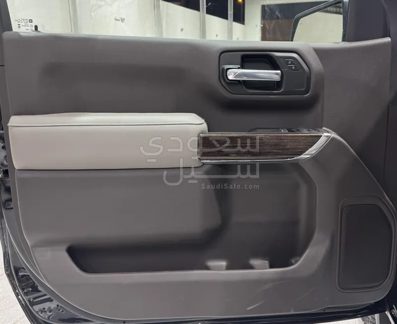 2025 GMC Sierra SLE