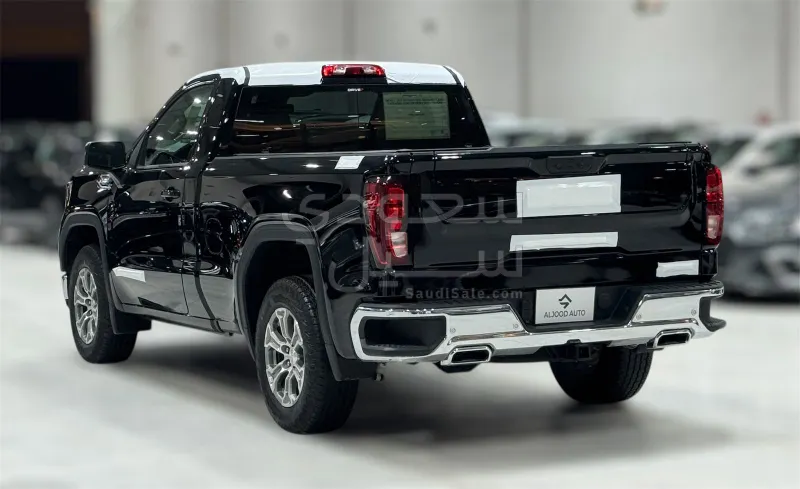 2025 GMC Sierra SLE