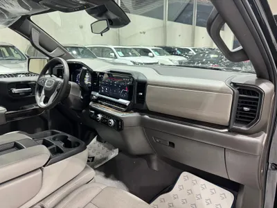 2025 GMC Sierra SLE
