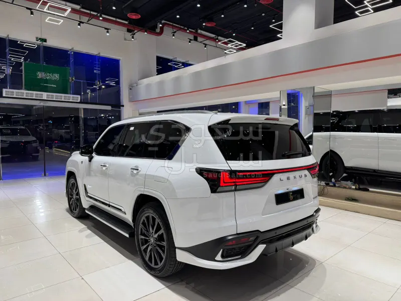 2024 Lexus LX 600 F