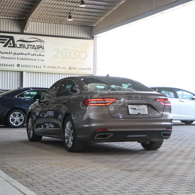 2020 Ford Taurus