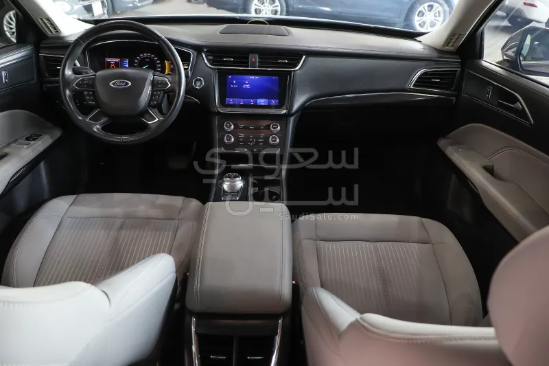 2020 Ford Taurus