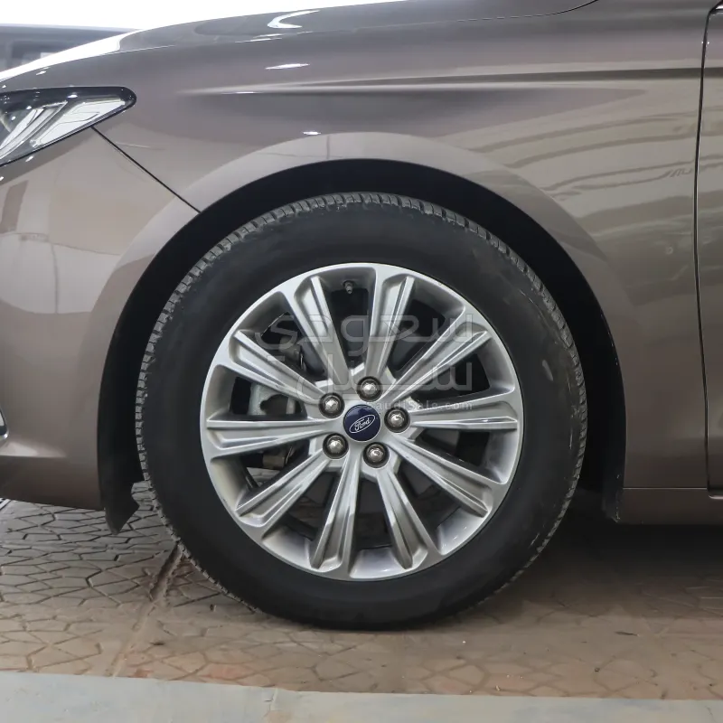 2020 Ford Taurus