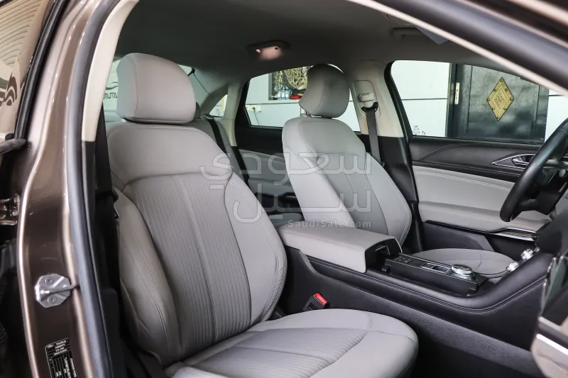 2020 Ford Taurus