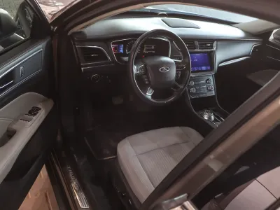 2020 Ford Taurus