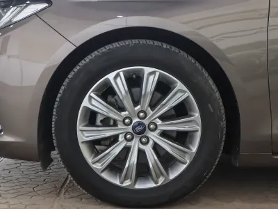 2020 Ford Taurus