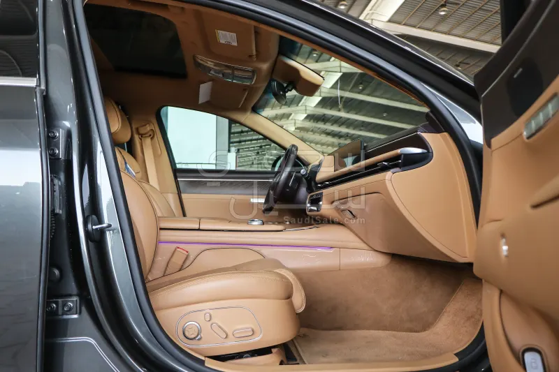2023 Genesis G 90