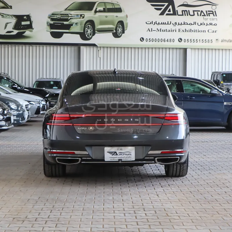 2023 Genesis G 90