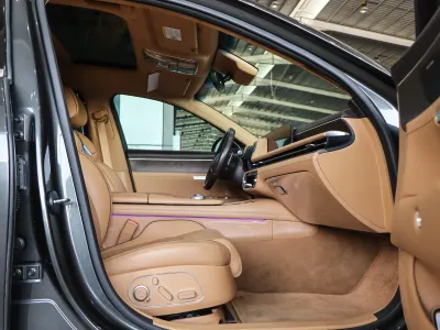 2023 Genesis G 90