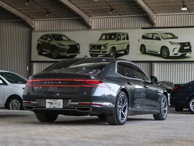 2023 Genesis G 90