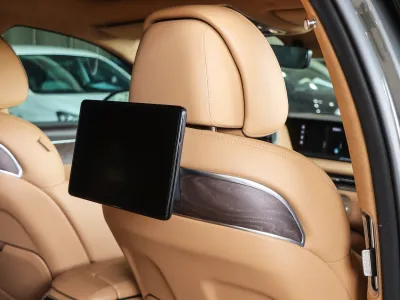 2023 Genesis G 90