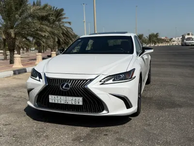 2020 Lexus ES 300h
