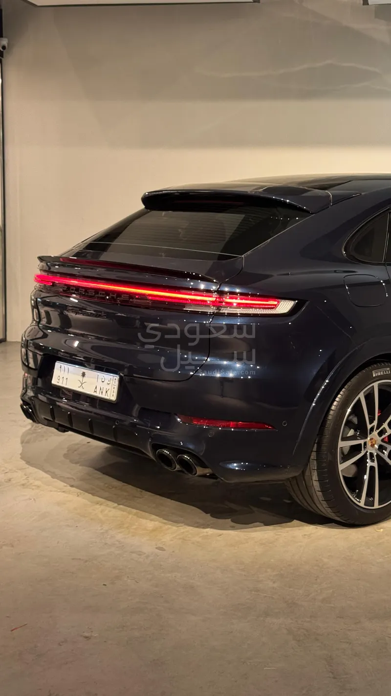 2025 Porsche Cayenne GTS