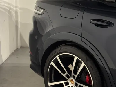2025 Porsche Cayenne GTS