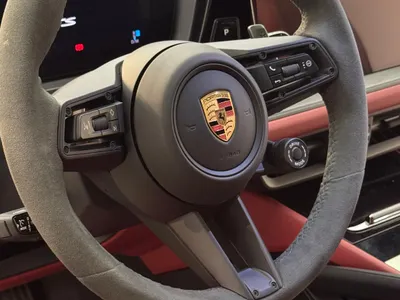 2025 Porsche Cayenne GTS