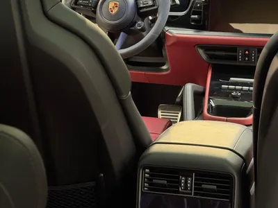2025 Porsche Cayenne GTS