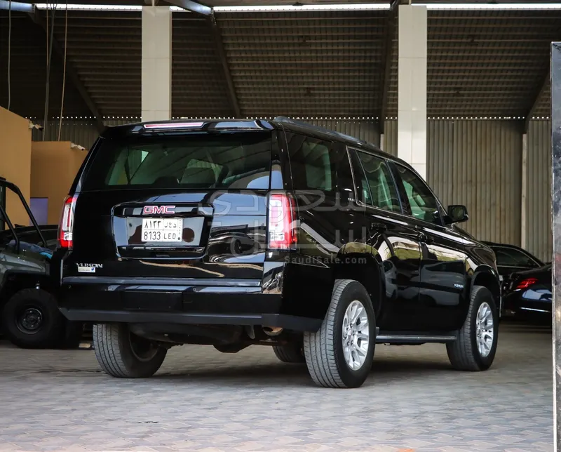 2019 GMC Yukon SLE