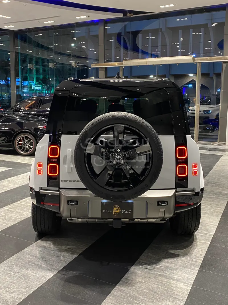 2024 Land Rover Defender 110