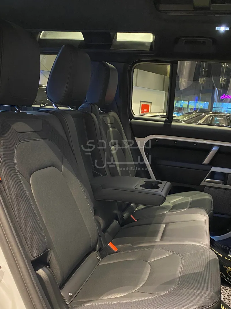2024 Land Rover Defender 110