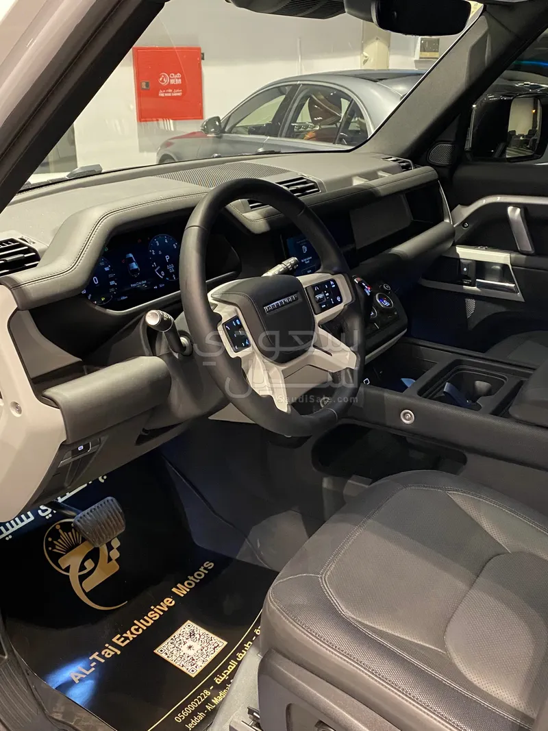 2024 Land Rover Defender 110