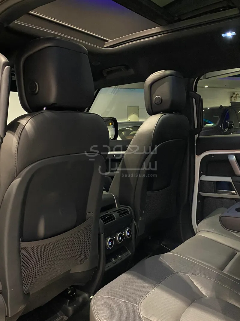 2024 Land Rover Defender 110