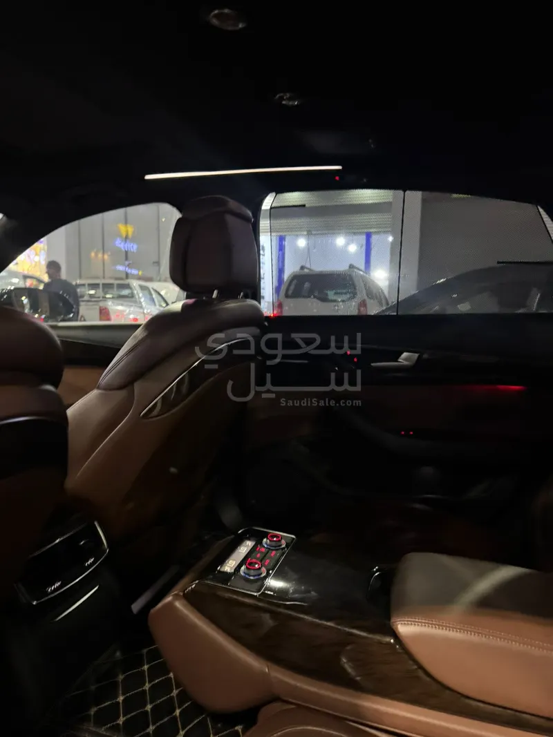 2012 اودي اي 8