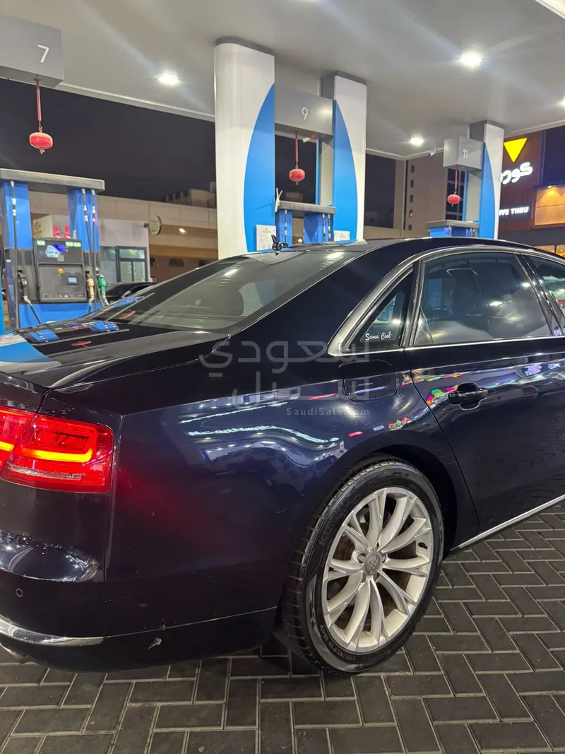 2012 اودي اي 8