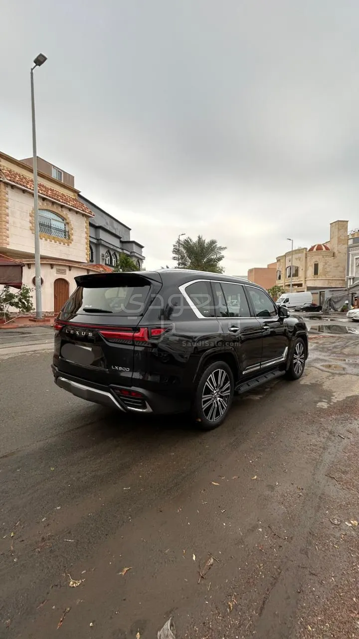 2023 Lexus LX 600