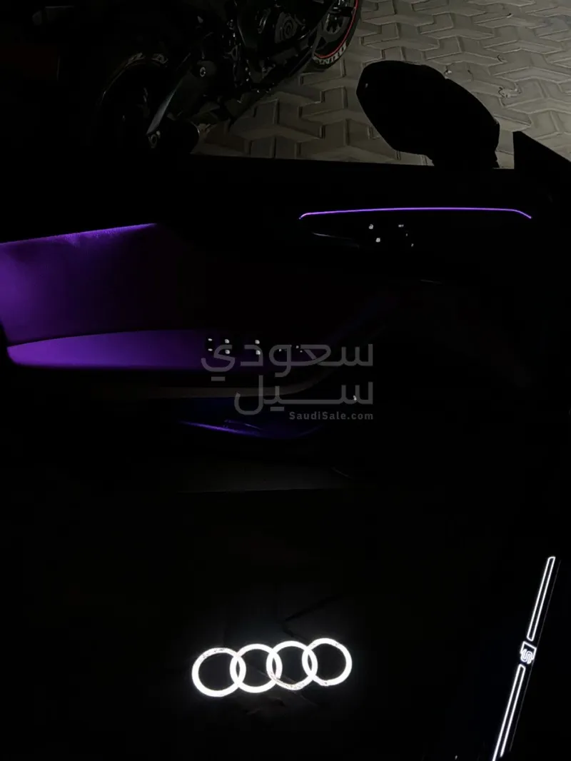 2019 اودي اي 5 40 تي اف اس اي اس لاين
