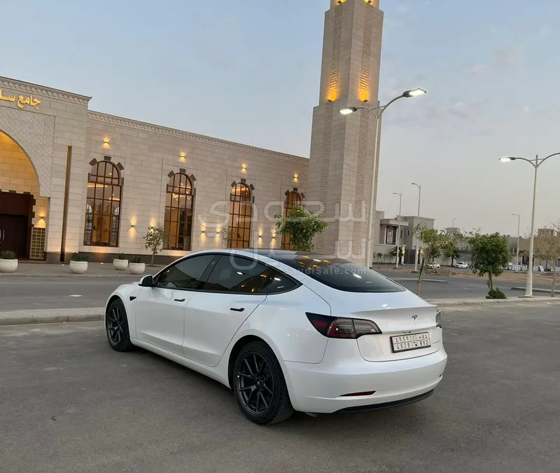 2021 Tesla model 3 Long Range