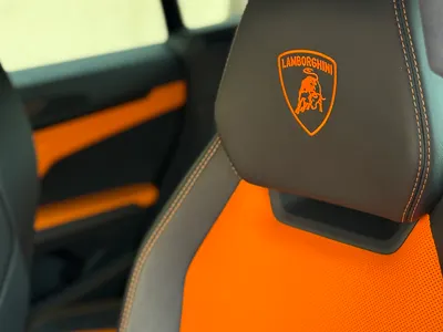 2022 Lamborghini URUS Performante
