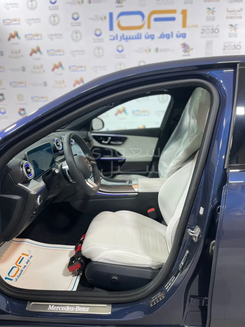 2025 Mercedes-Benz C 200