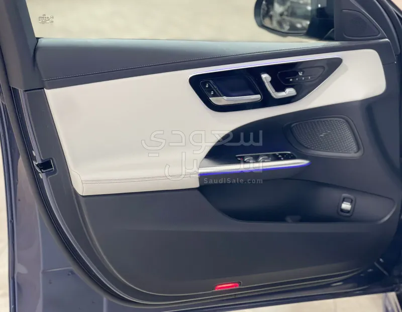 2025 Mercedes-Benz C 200