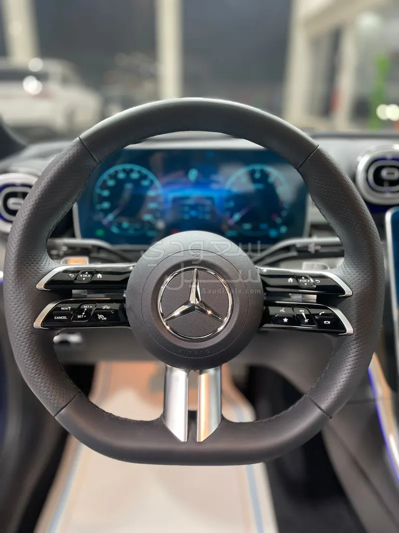 2025 Mercedes-Benz C 200