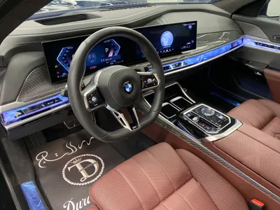 2025 BMW 7 Series 740i
