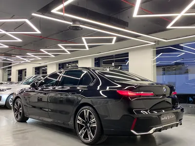 2025 BMW 7 Series 740i