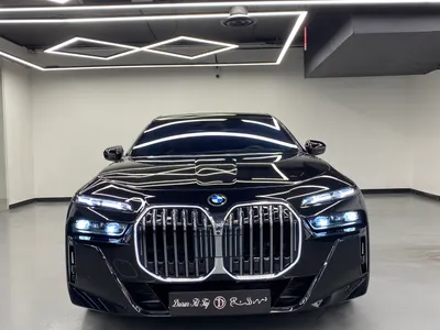 2025 BMW 7 Series 740i