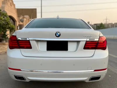 2015 بي ام دبليو الفئة السابعة 730 إل أي