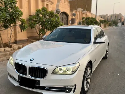 2015 بي ام دبليو الفئة السابعة 730 إل أي