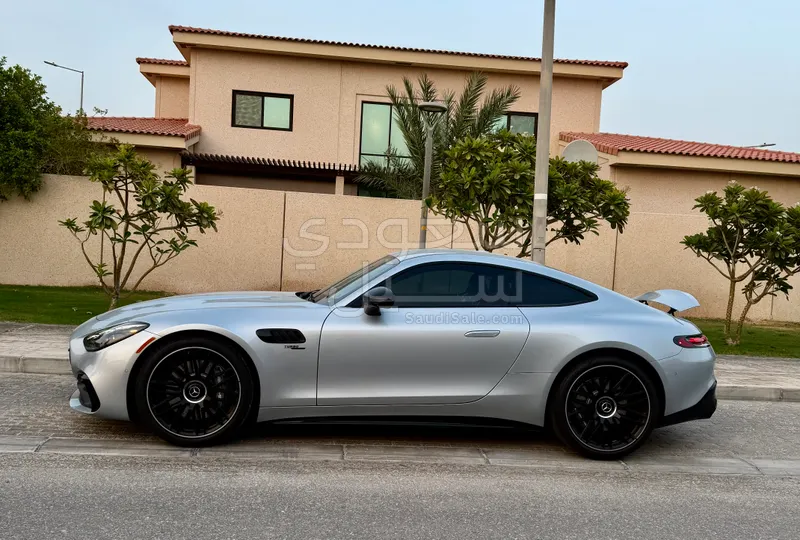 2025 Mercedes-Benz GT 43 AMG