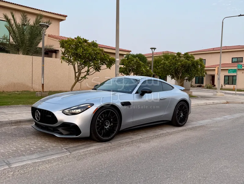 2025 Mercedes-Benz GT 43 AMG