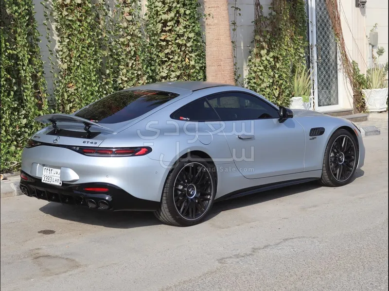 2025 Mercedes-Benz GT 43 AMG