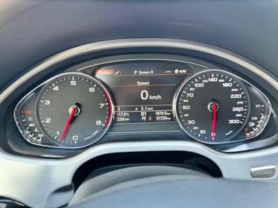 2015 اودي اي 8 ال 50 تي اف اس اي