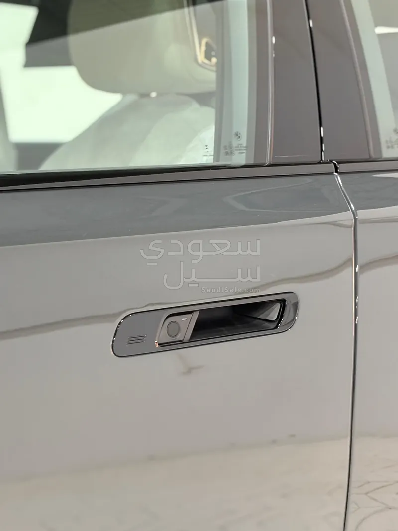 2026 بي ام دبليو الفئة السابعة 735أي