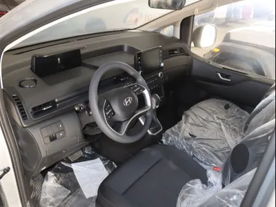 2025 Hyundai Staria