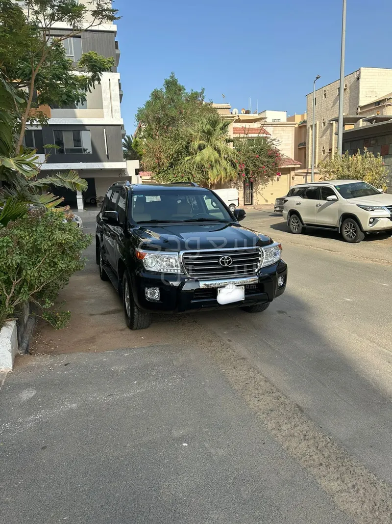 2011 Toyota Land Cruiser GXR