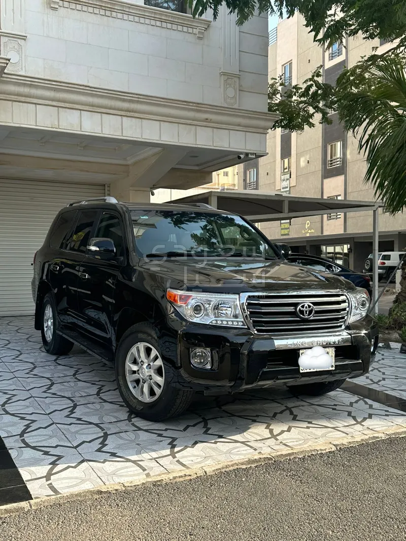 2011 Toyota Land Cruiser GXR